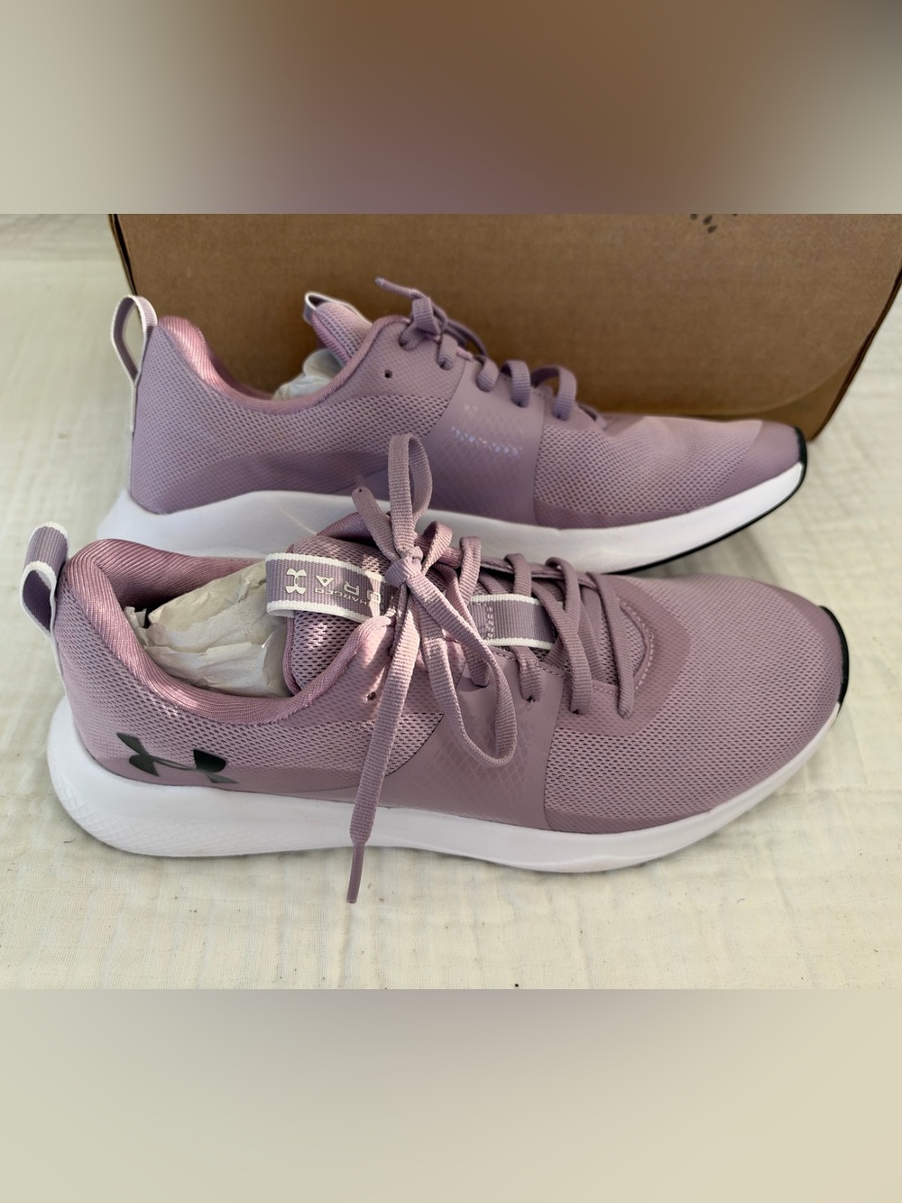 NWOB Under Armour Women's Charged Aurora Cross-Train Shoes Size 9